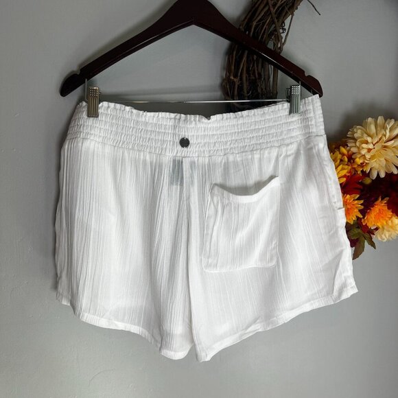 prAna Womens Semi Sheer FERNIE Crinkle Woven Shorts XTRA-LARGE XL in White - Picture 5 of 8